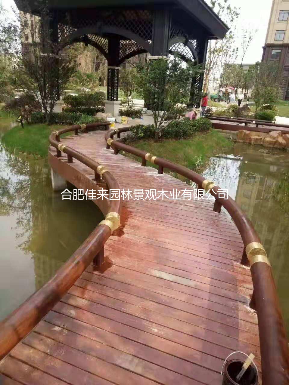 护栏